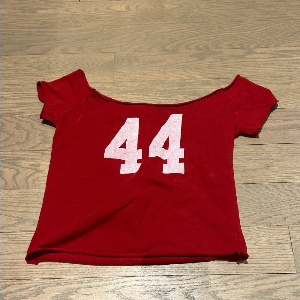Brandy Melville Red Off-Shoulder Crop Top with White 44 Graphic